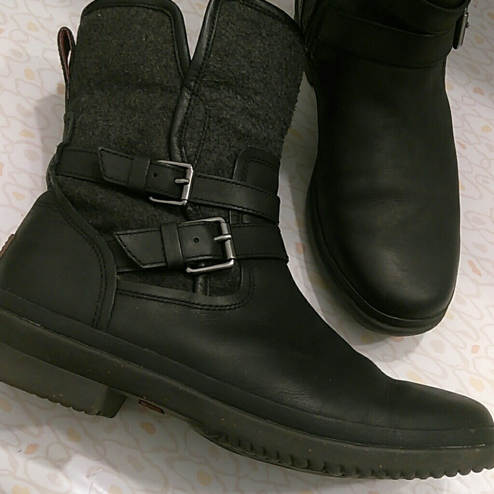 UGG Boots Size 10 (Good Condition)